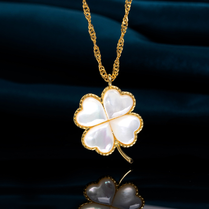 Glistening MOP Clover Necklace - Natural & Luxe Pendant