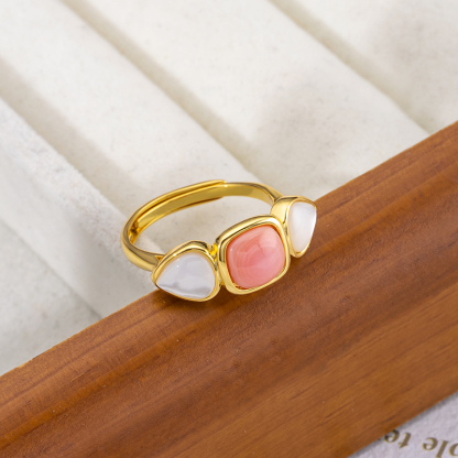Floral Queen Conch & White MOP Ring