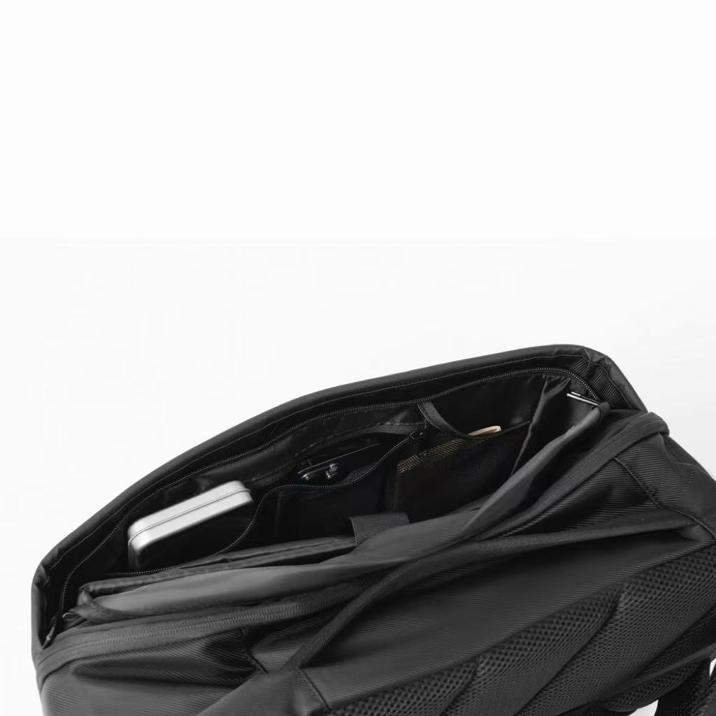 MULTI-FUNCTIONAL LARGE CAPACITY BACKPACK