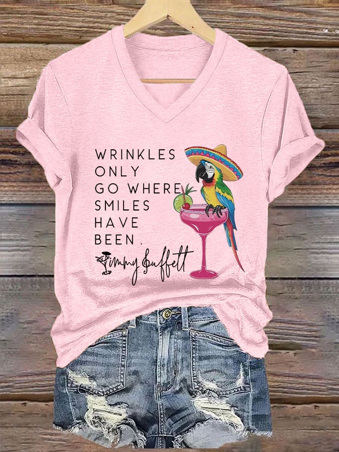 V-Neck Retro Wrinkles Only Go Where Smiles Have Been Print T-Shirt