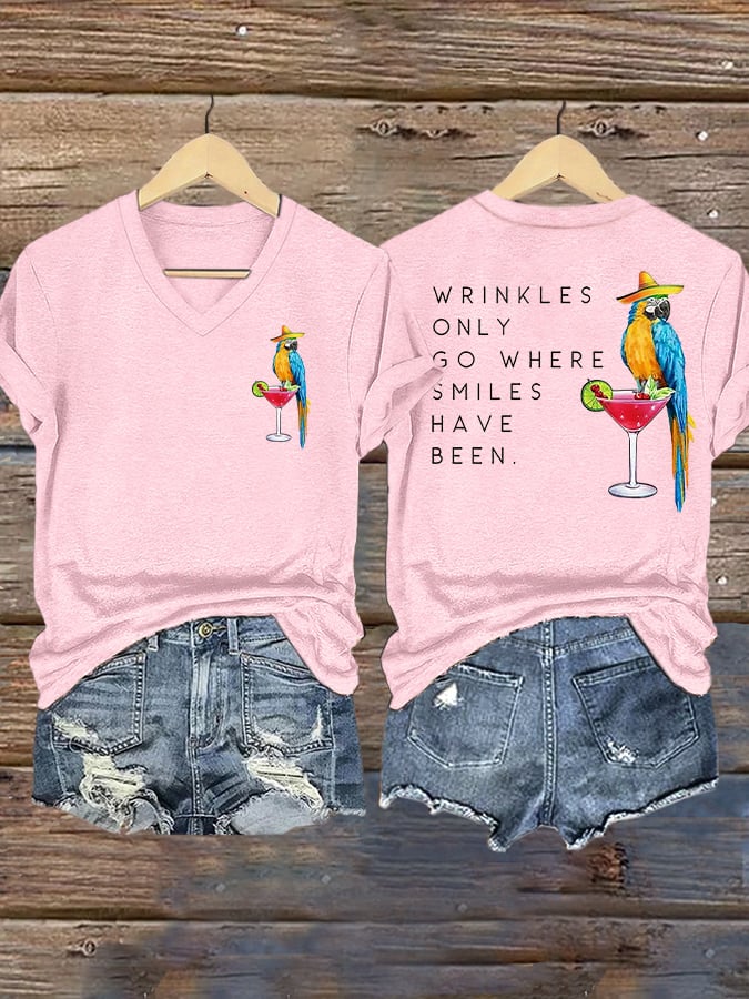 V Neck Retro Wrinkles Only Go Where Smiles Have Been Print T-Shirt