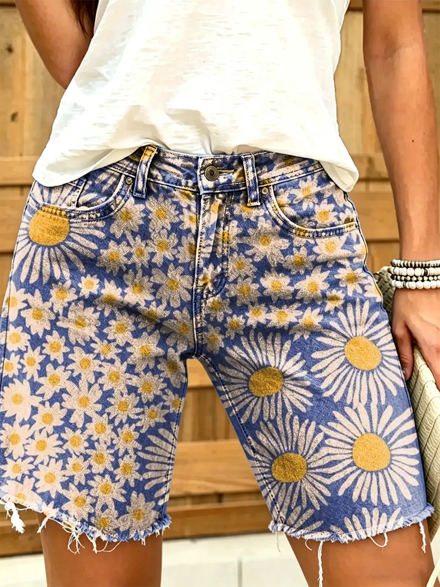 Women's Retro Daisy Art Print Casual Washed Cotton Denim Shorts
