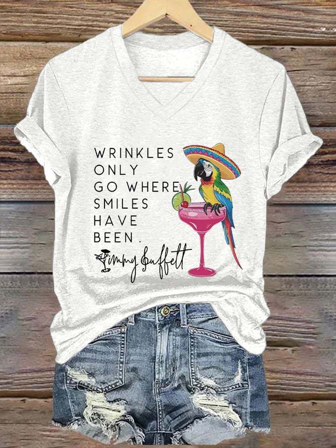 V-Neck Retro Wrinkles Only Go Where Smiles Have Been Print T-Shirt