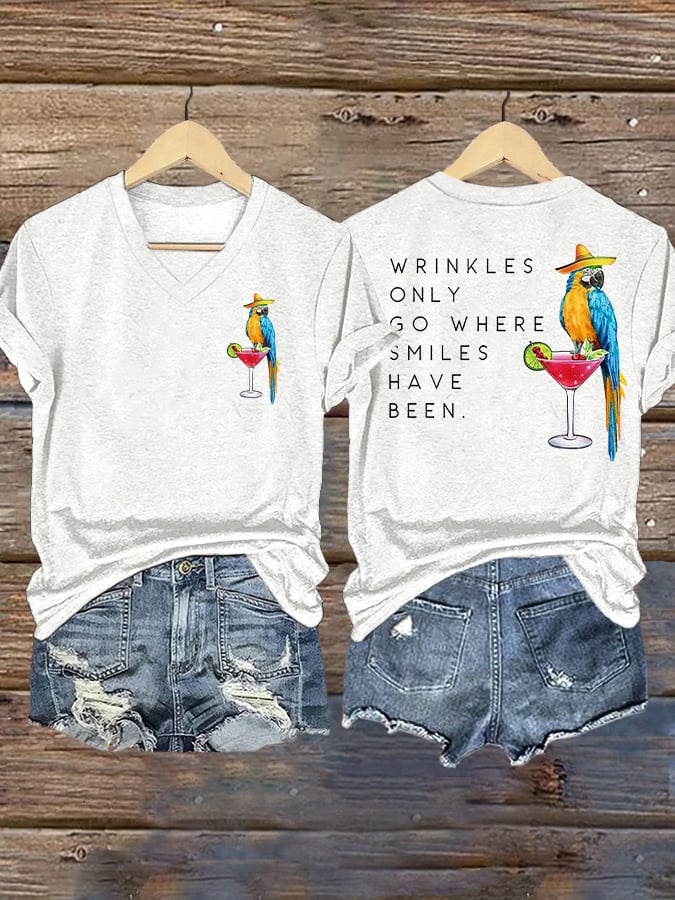 V Neck Retro Wrinkles Only Go Where Smiles Have Been Print T-Shirt