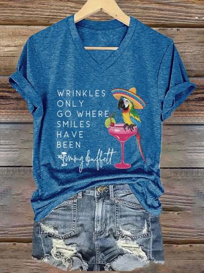 V-Neck Retro Wrinkles Only Go Where Smiles Have Been Print T-Shirt