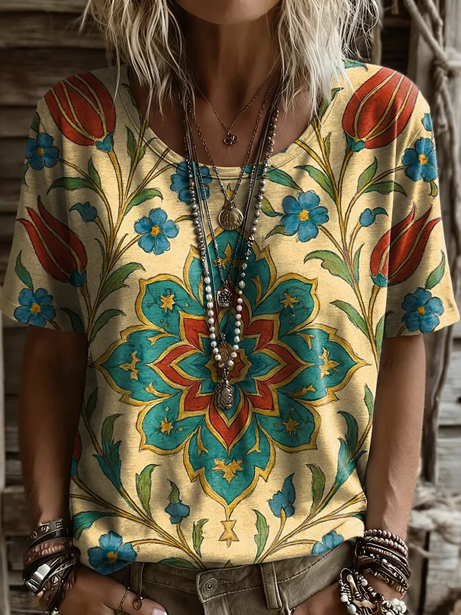 Women's Retro Ethnic Floral Art Print Casual Short-sleeve Round Neck Cotton T-shirt