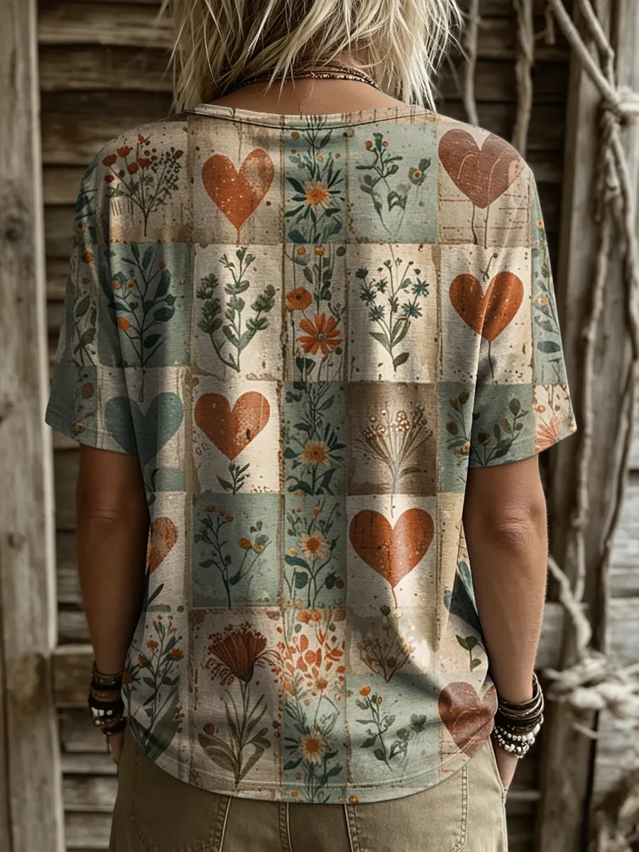 Women's Retro Heart and Floral Art Print Round-Neck Short-Sleeve T-Shirt
