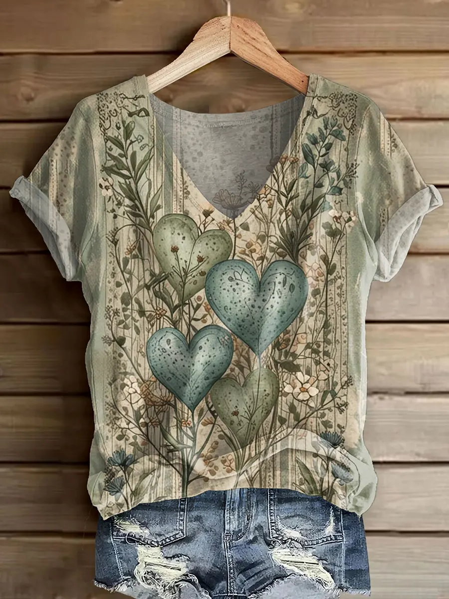 Women's Heart-shaped Floral Pattern Art Print V-neck Short Sleeve