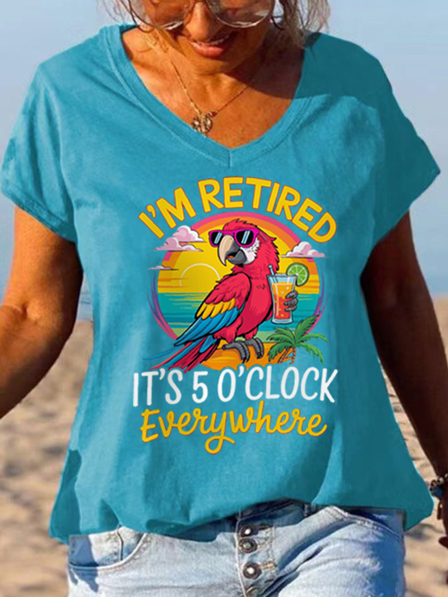 Women's I‘m Retired It‘s 5 O'clock Everywhere Parrot Print Casual V-Neck Tee