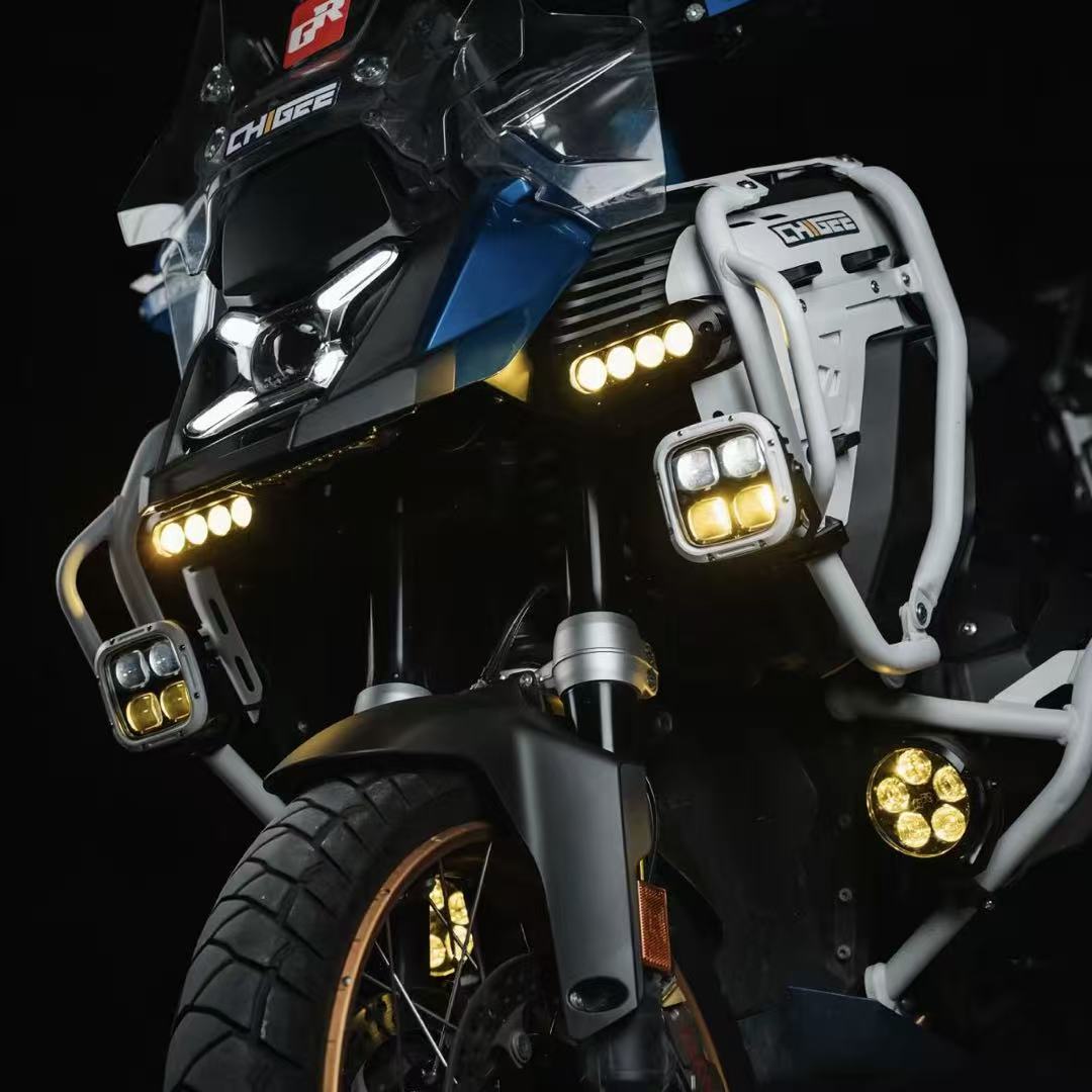GR G4 Square Auxiliary Spotlight Kit