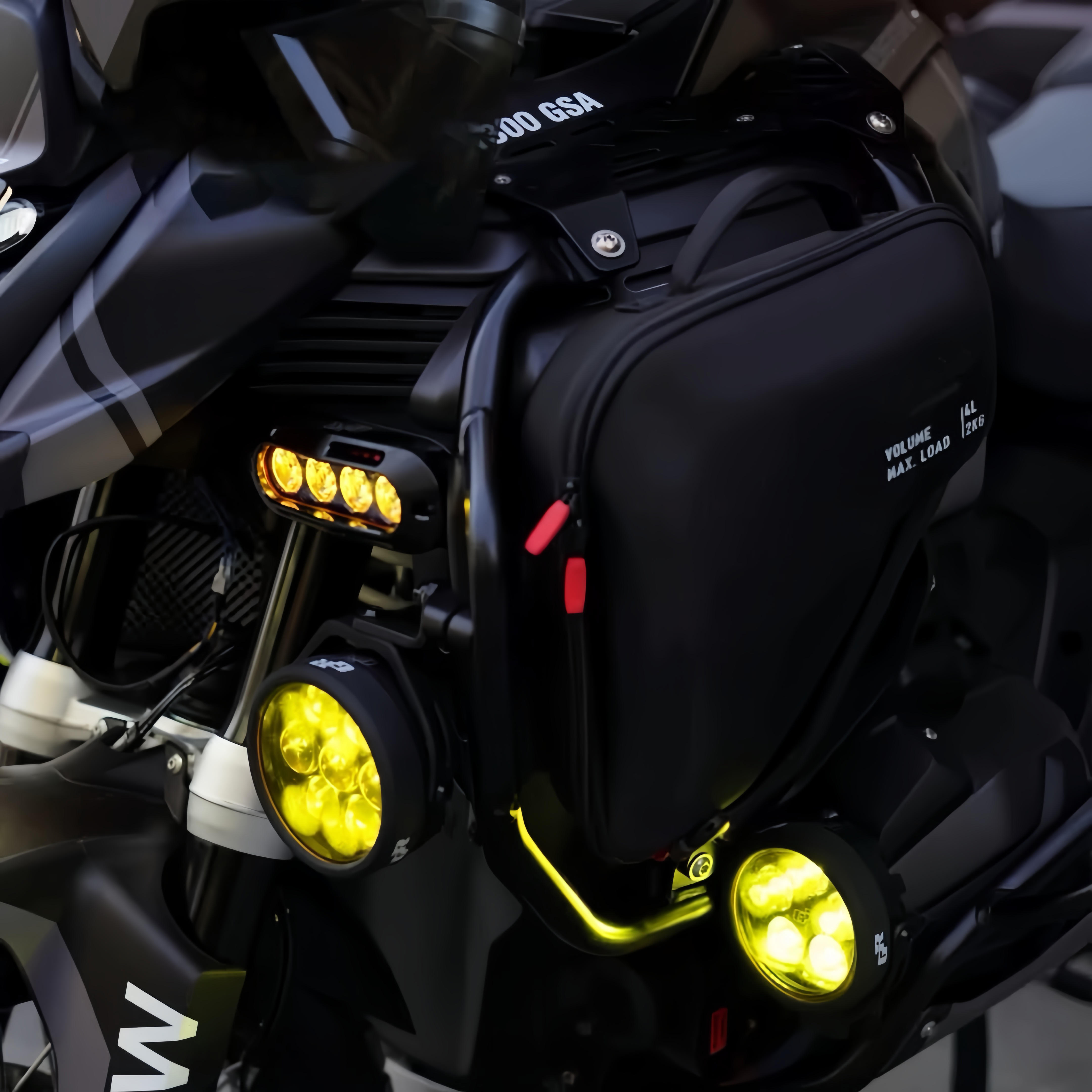 BMW R1300GS ADV GR M4 Fog Light Kit – MOTOJINI