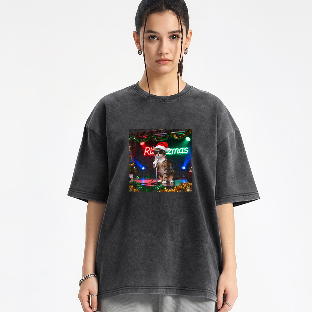 The cat singing while wearing a Santa hat Washed T-shirt