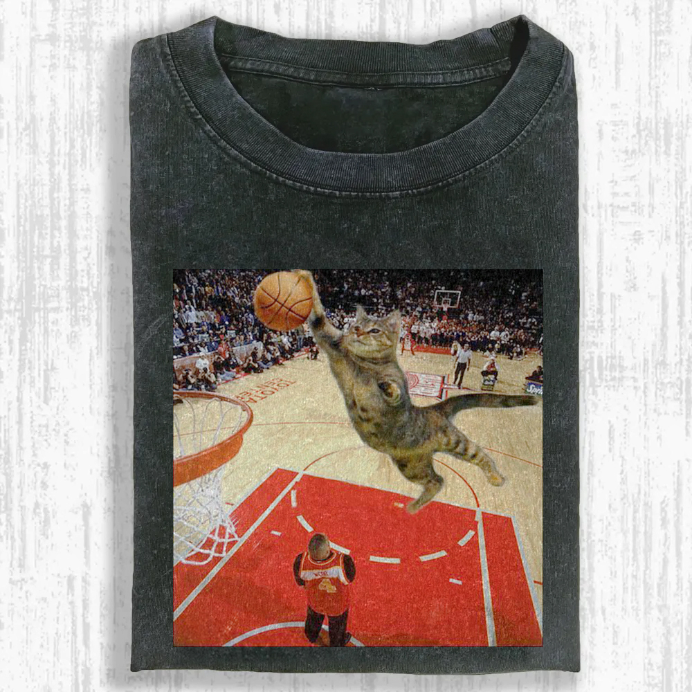 Feline Court Conqueror Washed T-shirt