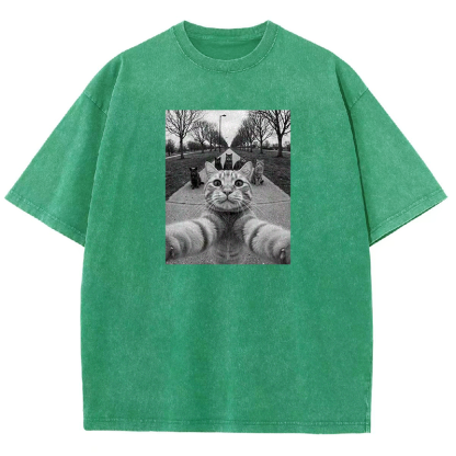 Feline Selfie Club Washed T-shirt