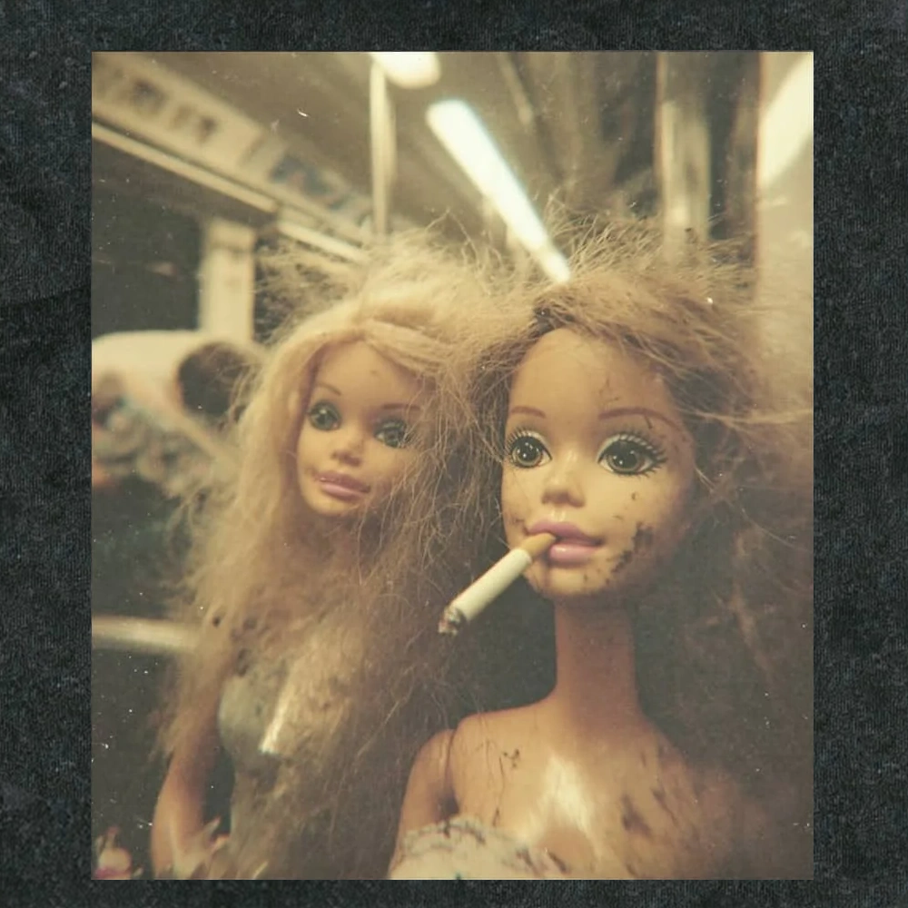 SMOKING BARBIE GIRL SHORT SLEEVED Washed T-shirt