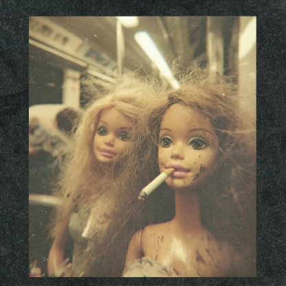 SMOKING BARBIE GIRL SHORT SLEEVED Washed T-shirt