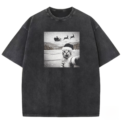 Christmas Cat Selfie Washed T-shirt