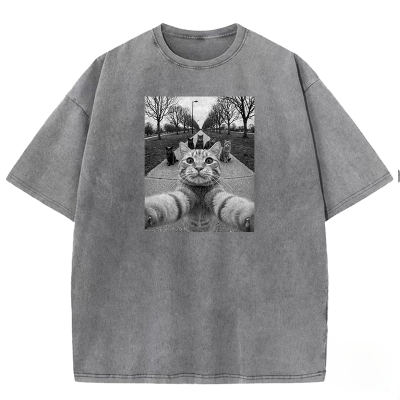 Feline Selfie Club Washed T-shirt