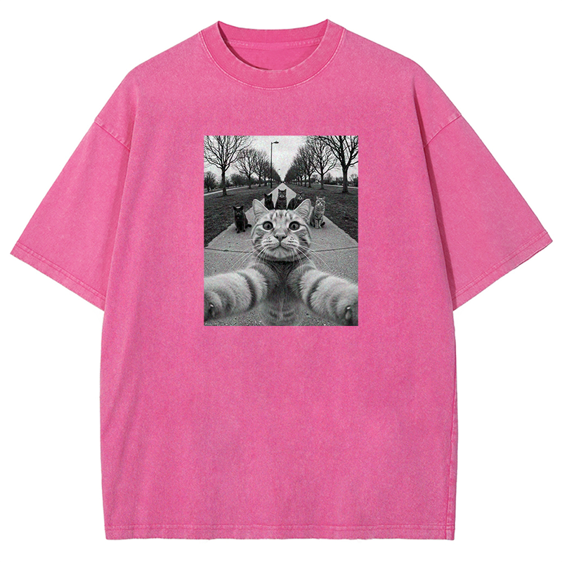Feline Selfie Club Washed T-shirt