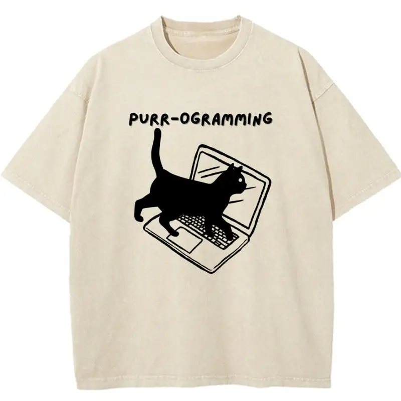 Trendy PURR-OGRAMMING washed T-shirt in soft cotton, perfect for cat lovers and casual wear.