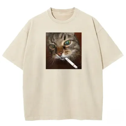 Washed T-shirt featuring a playful smoking cat graphic, perfect for casual outfits and cat lovers.