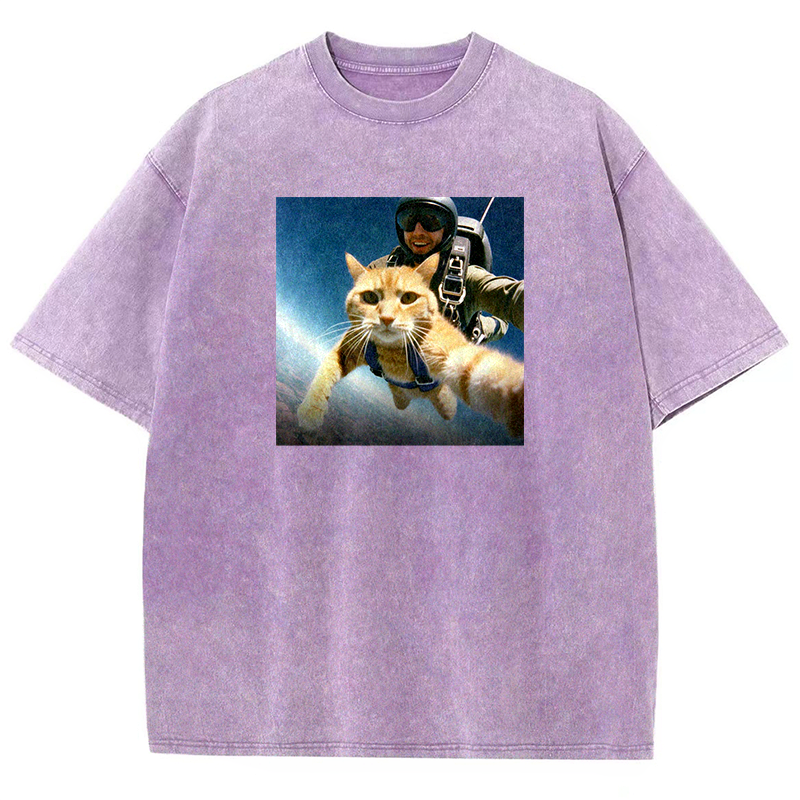 Sky-high Selfie Cat Washed T-shirt