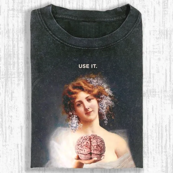 USE YOUR BRAIN Washed T-shirt