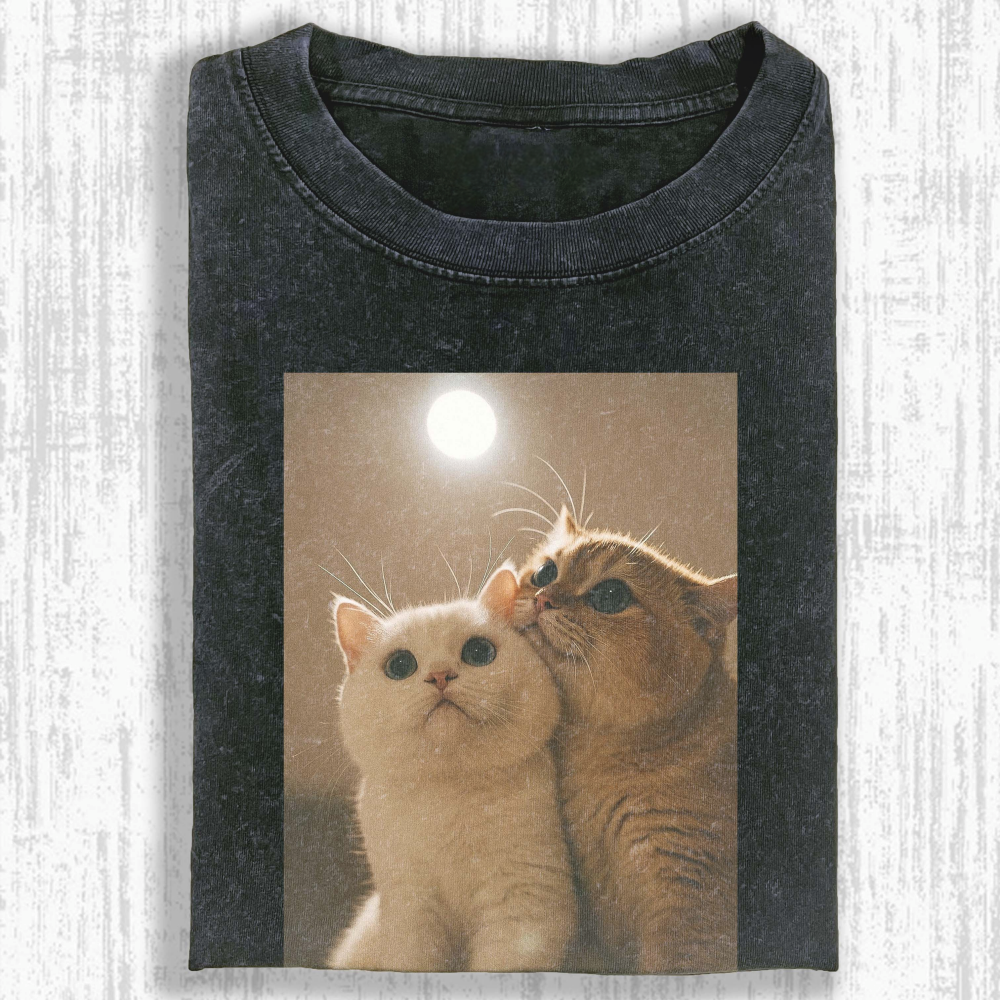 Cat selfie Washed T-shirt