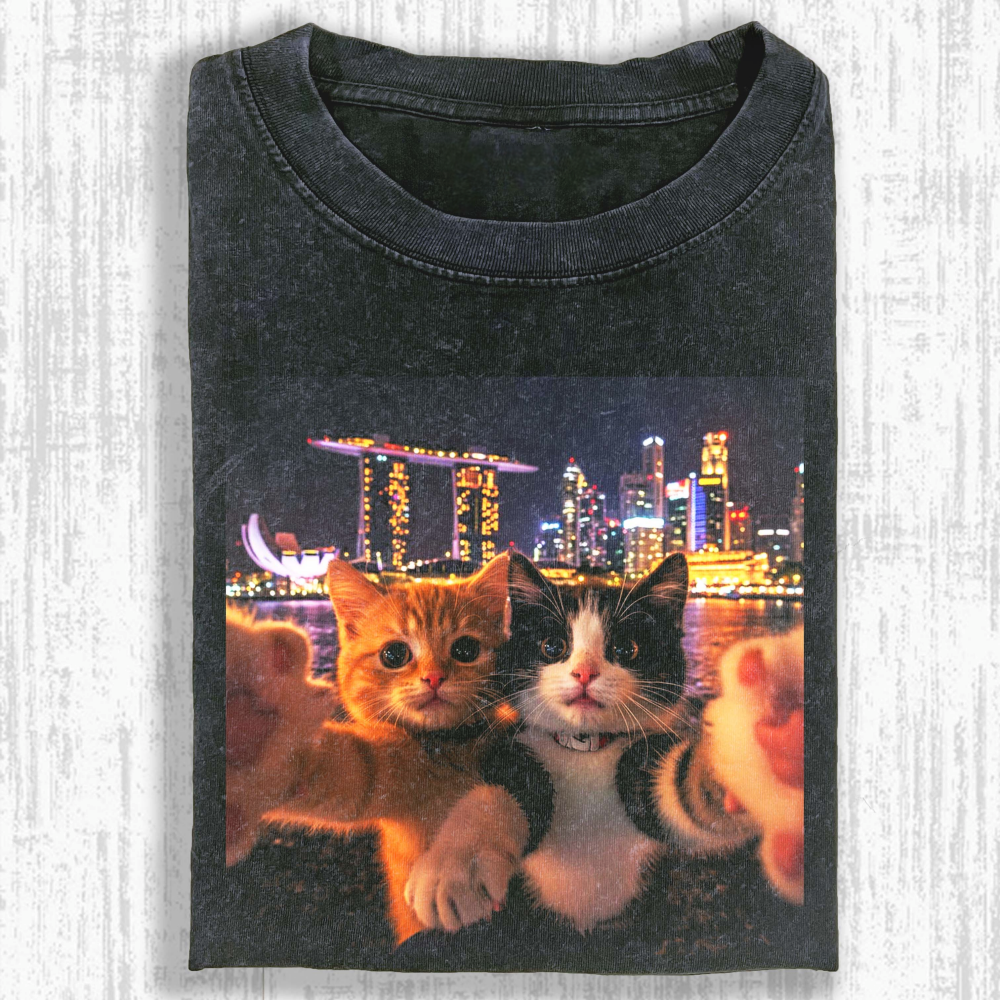 Cat selfie Washed T-shirt