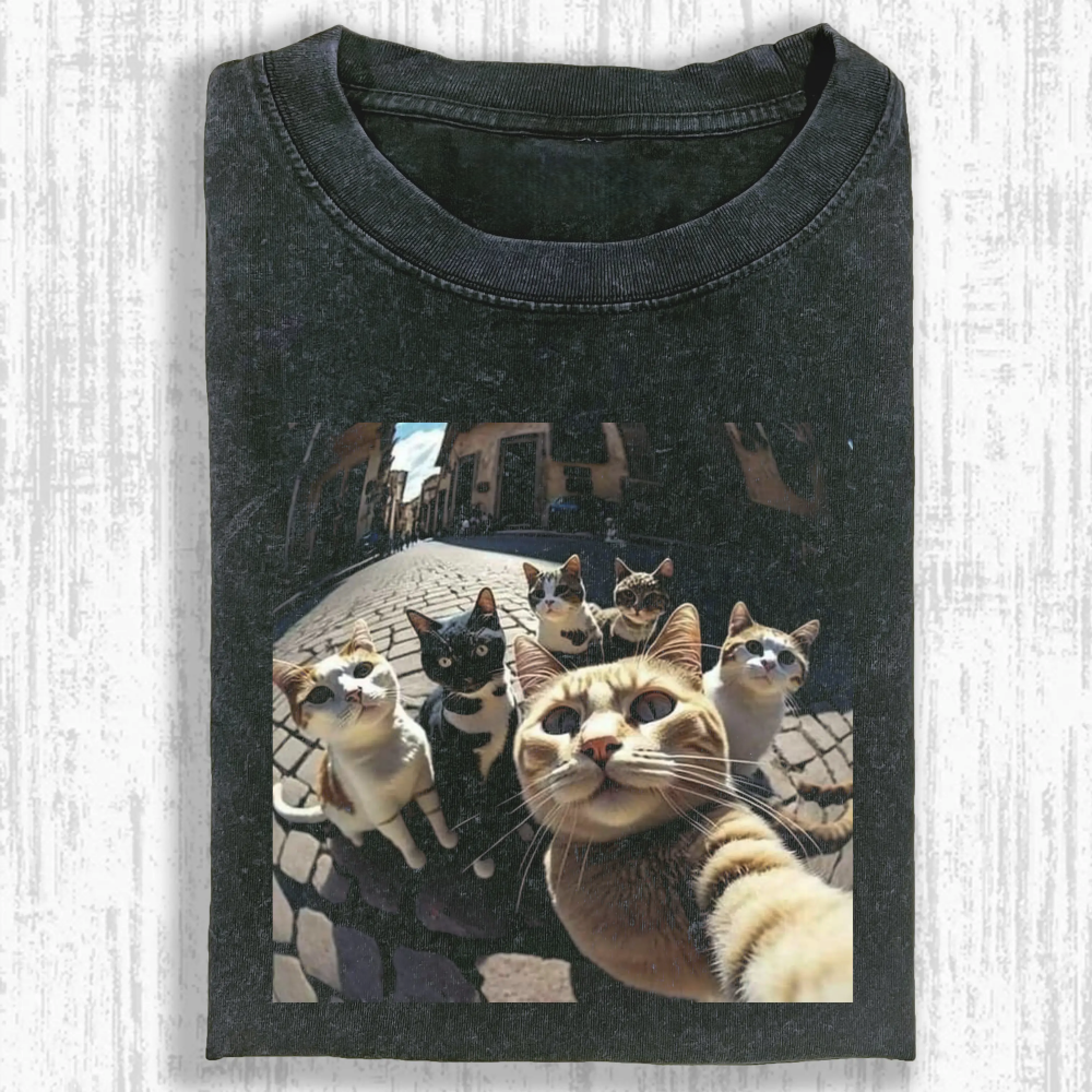Cat selfie Washed T-shirt