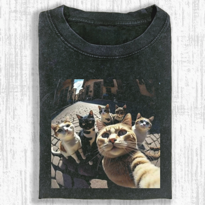 Cat selfie Washed T-shirt