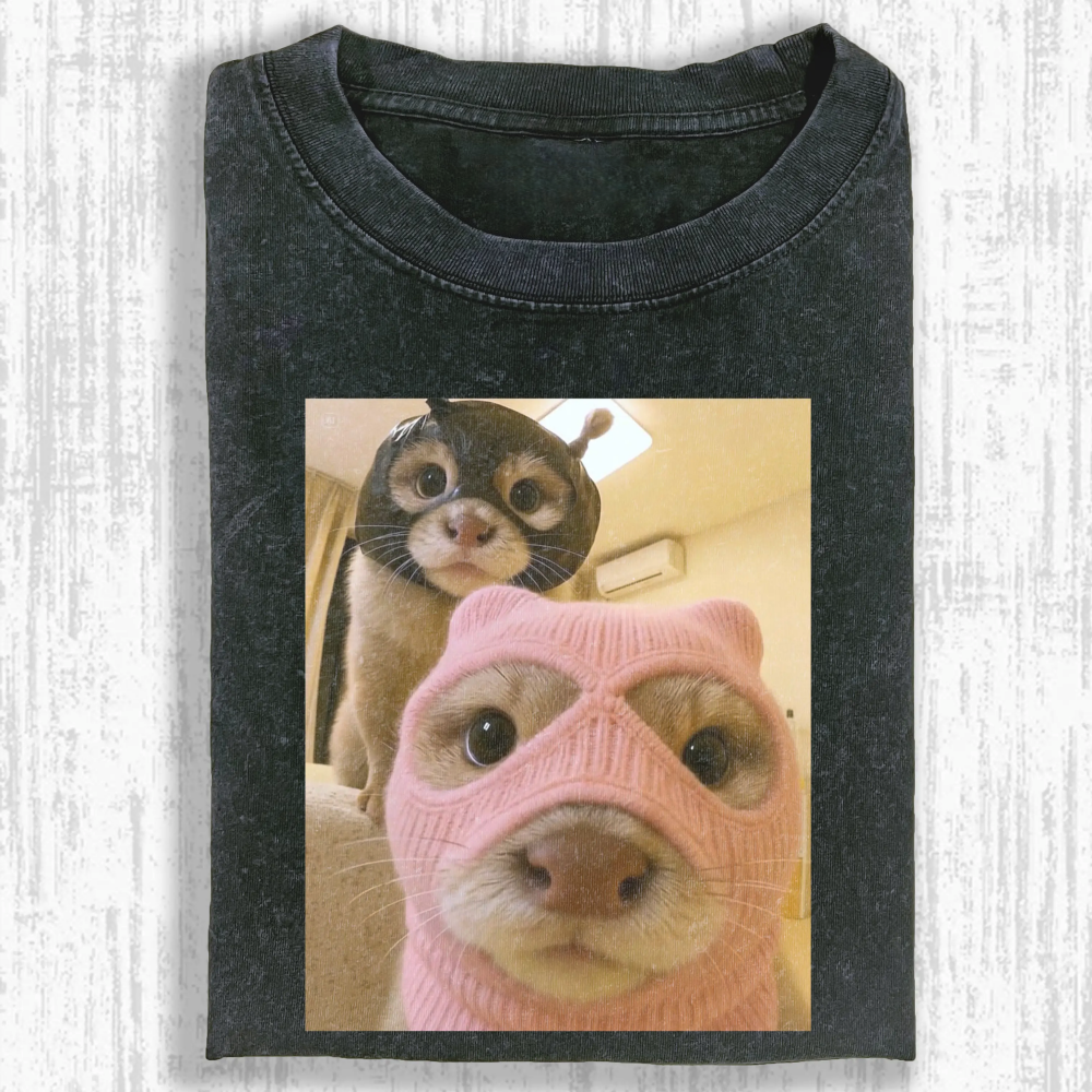 Cat selfie Washed T-shirt