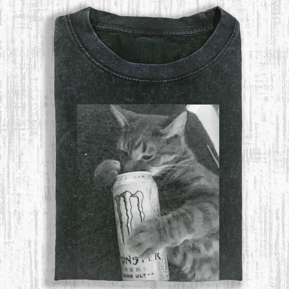 Wacky cat Washed T-shirt