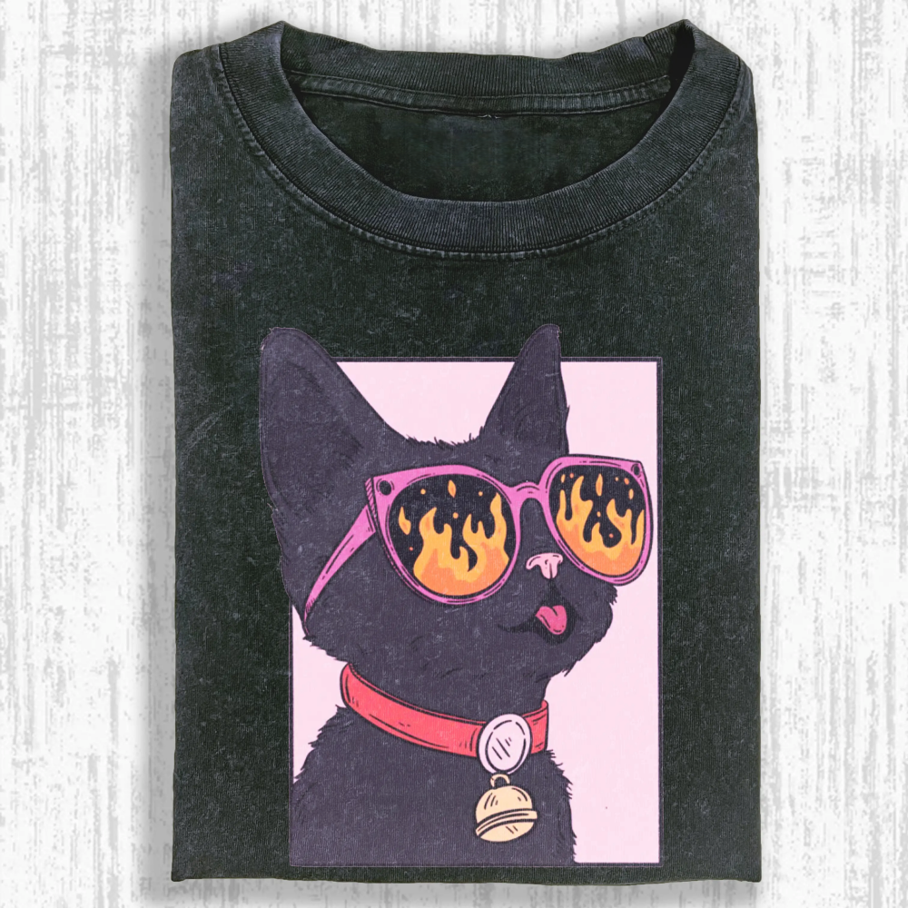 Wacky cat Washed T-shirt