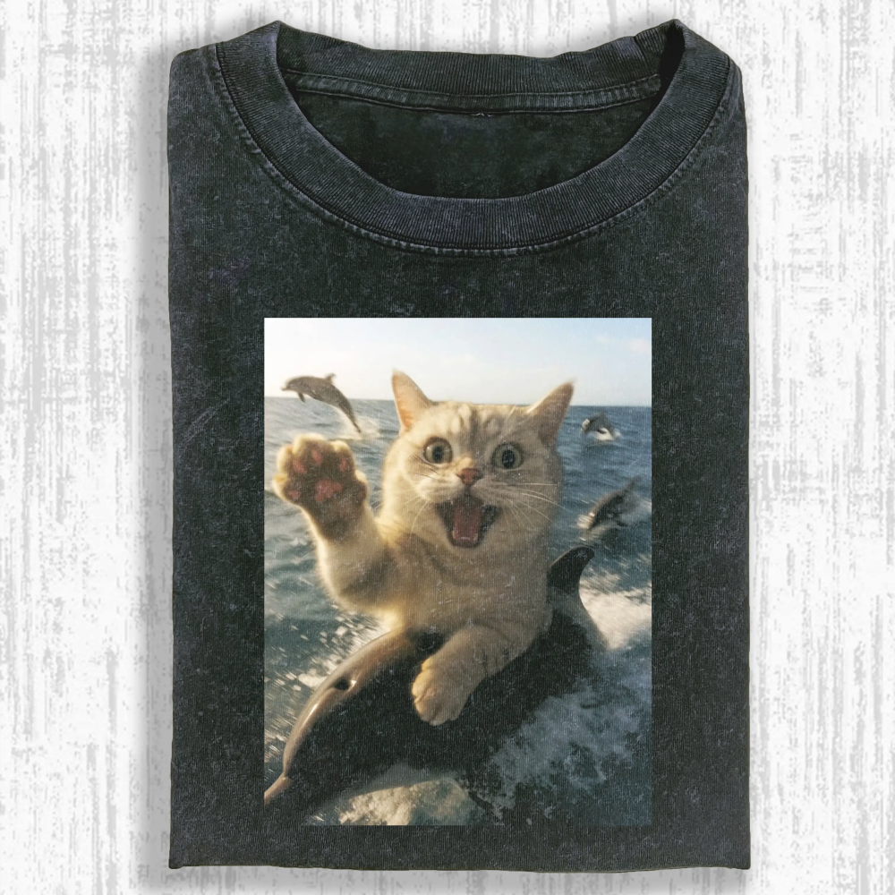 Wacky cat Washed T-shirt
