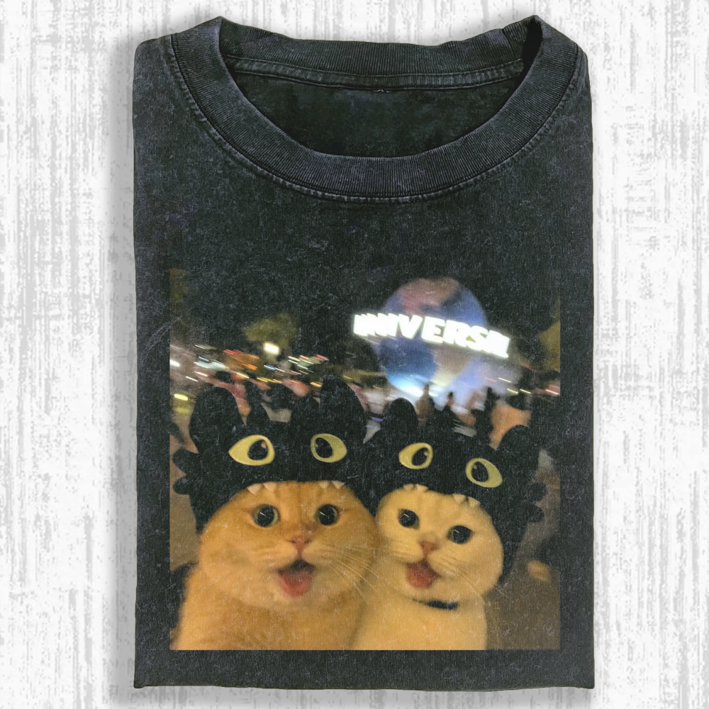 Cat selfie Washed T-shirt