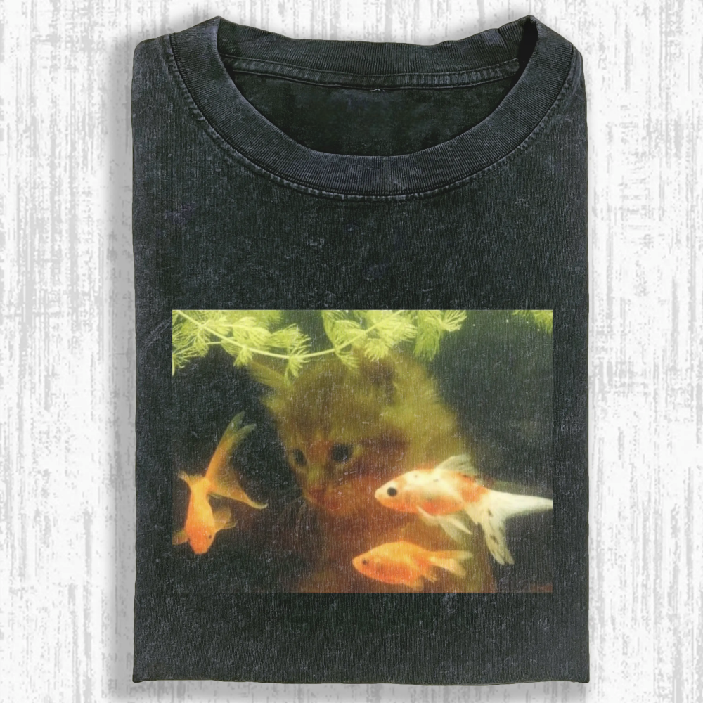 Wacky cat Washed T-shirt