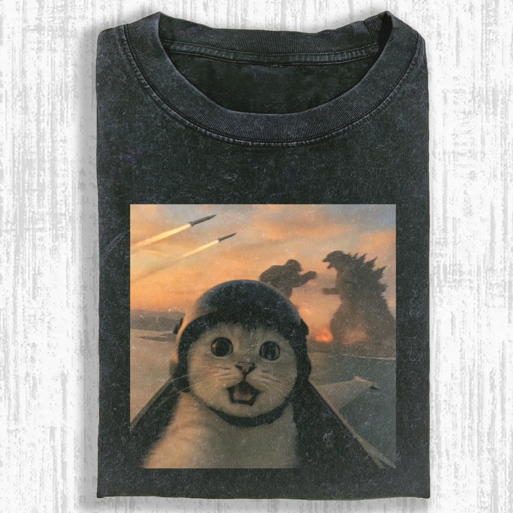 Wacky cat Washed T-shirt