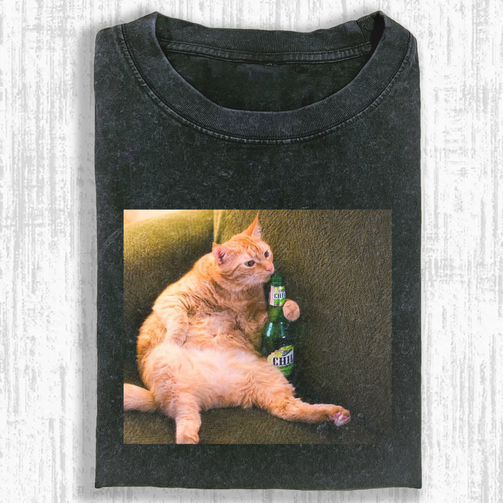 Wacky cat Washed T-shirt