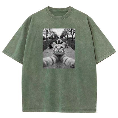 Feline Selfie Club Washed T-shirt