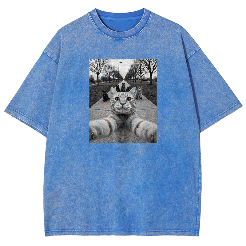 Feline Selfie Club Washed T-shirt