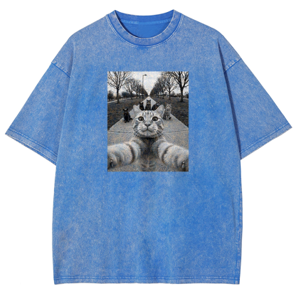 Feline Selfie Club Washed T-shirt