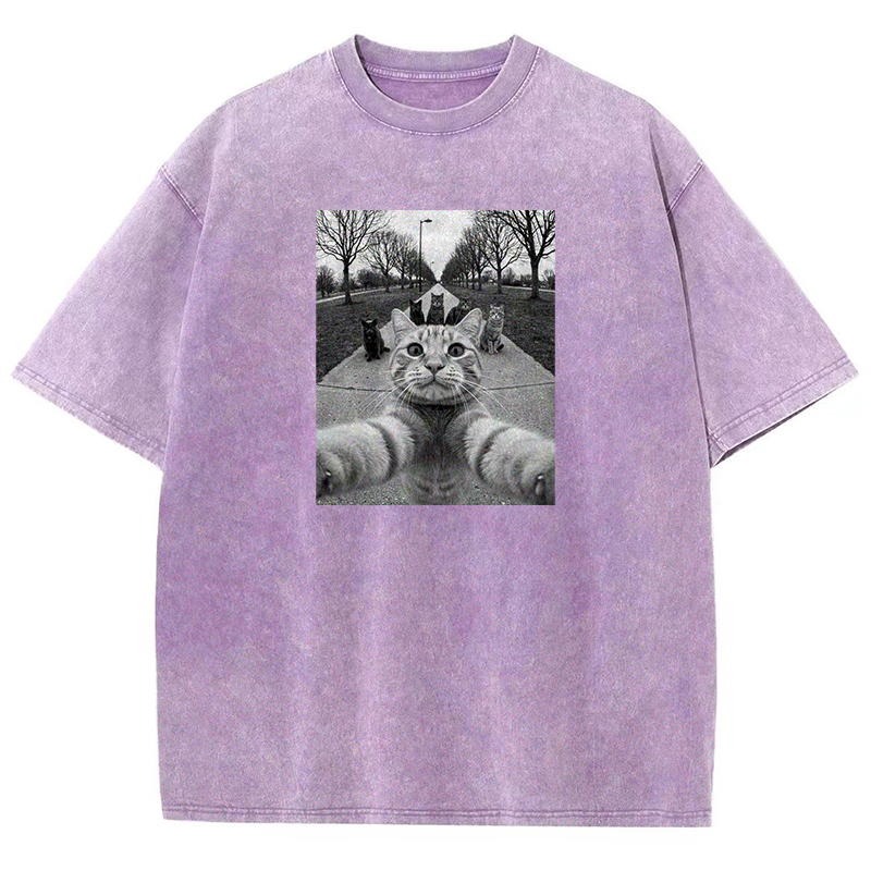 Feline Selfie Club Washed T-shirt