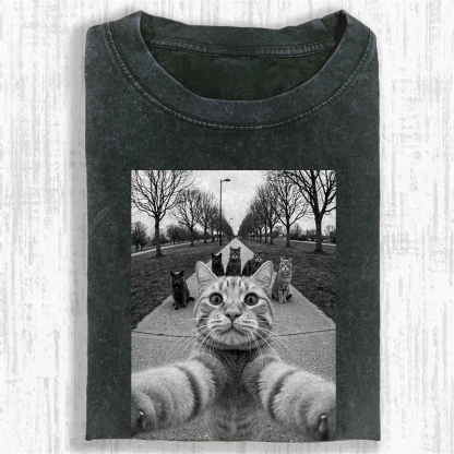 Feline Selfie Club Washed T-shirt