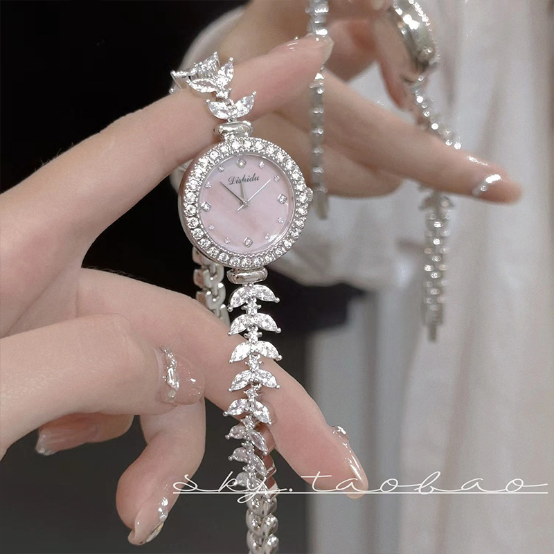 法式小众手表女森系鱼骨带钻美人鱼手表女小香风气质