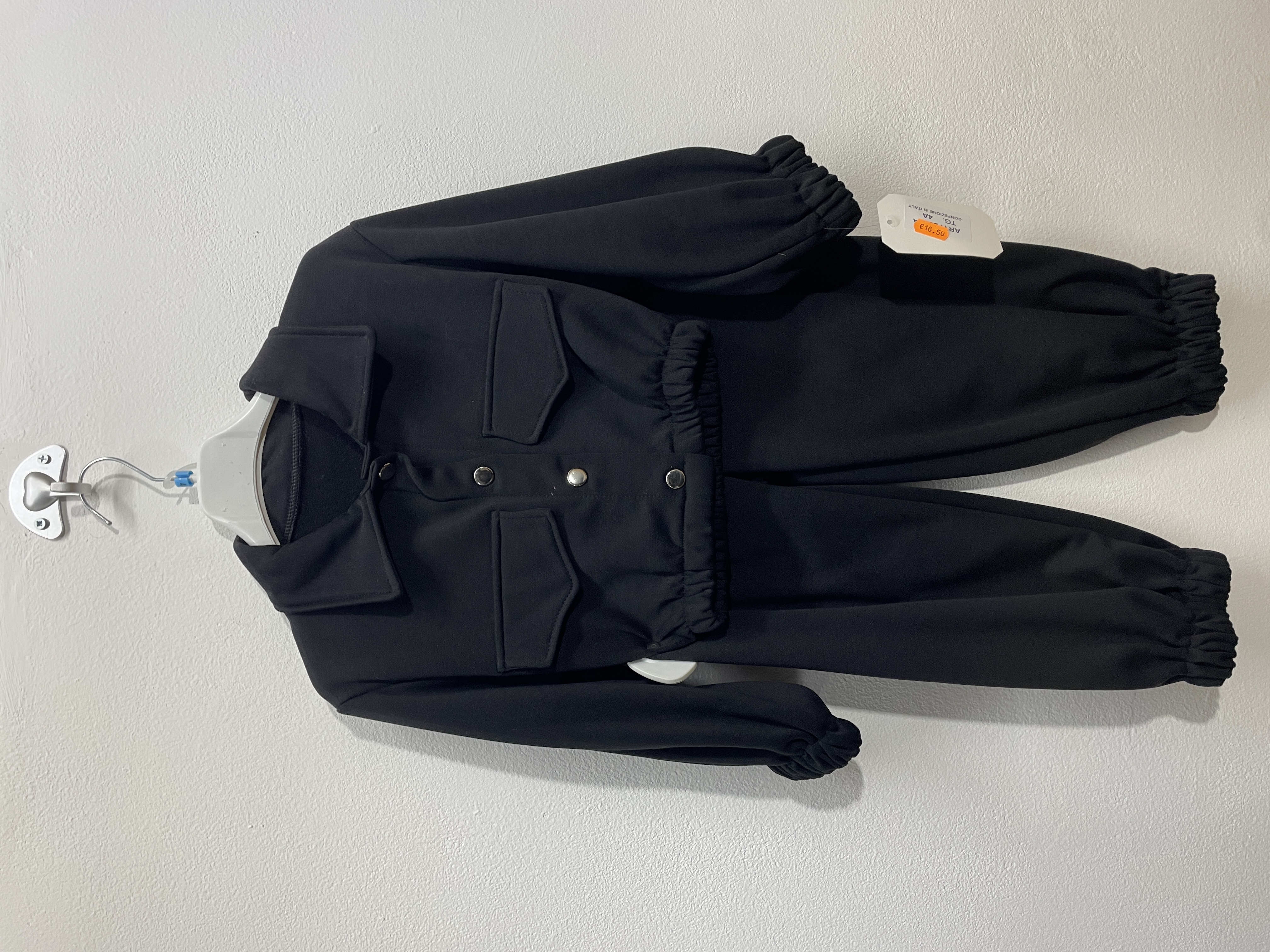 2083A | Tuta felpato 