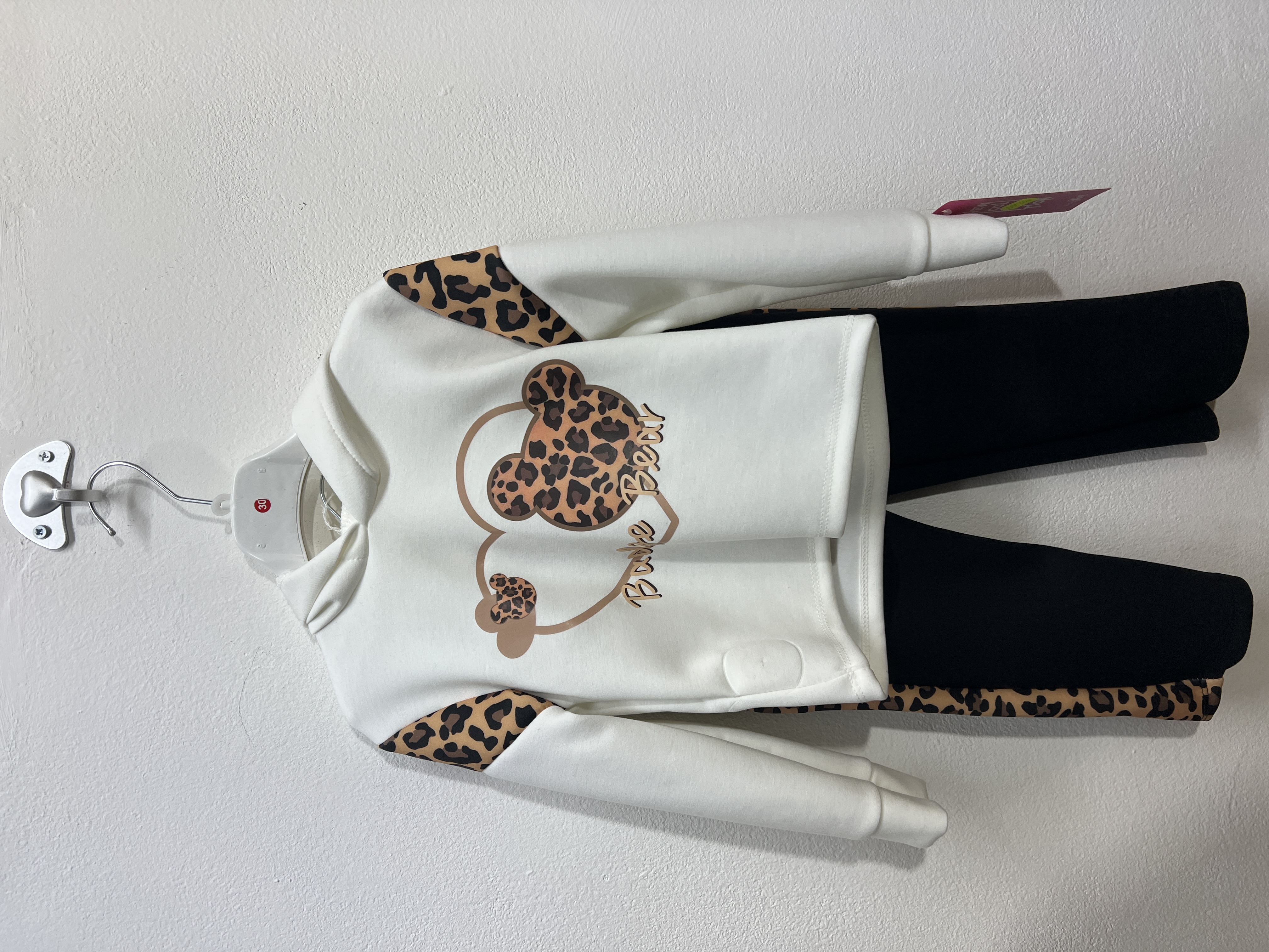 8418 | Tuta leopardate a lati 