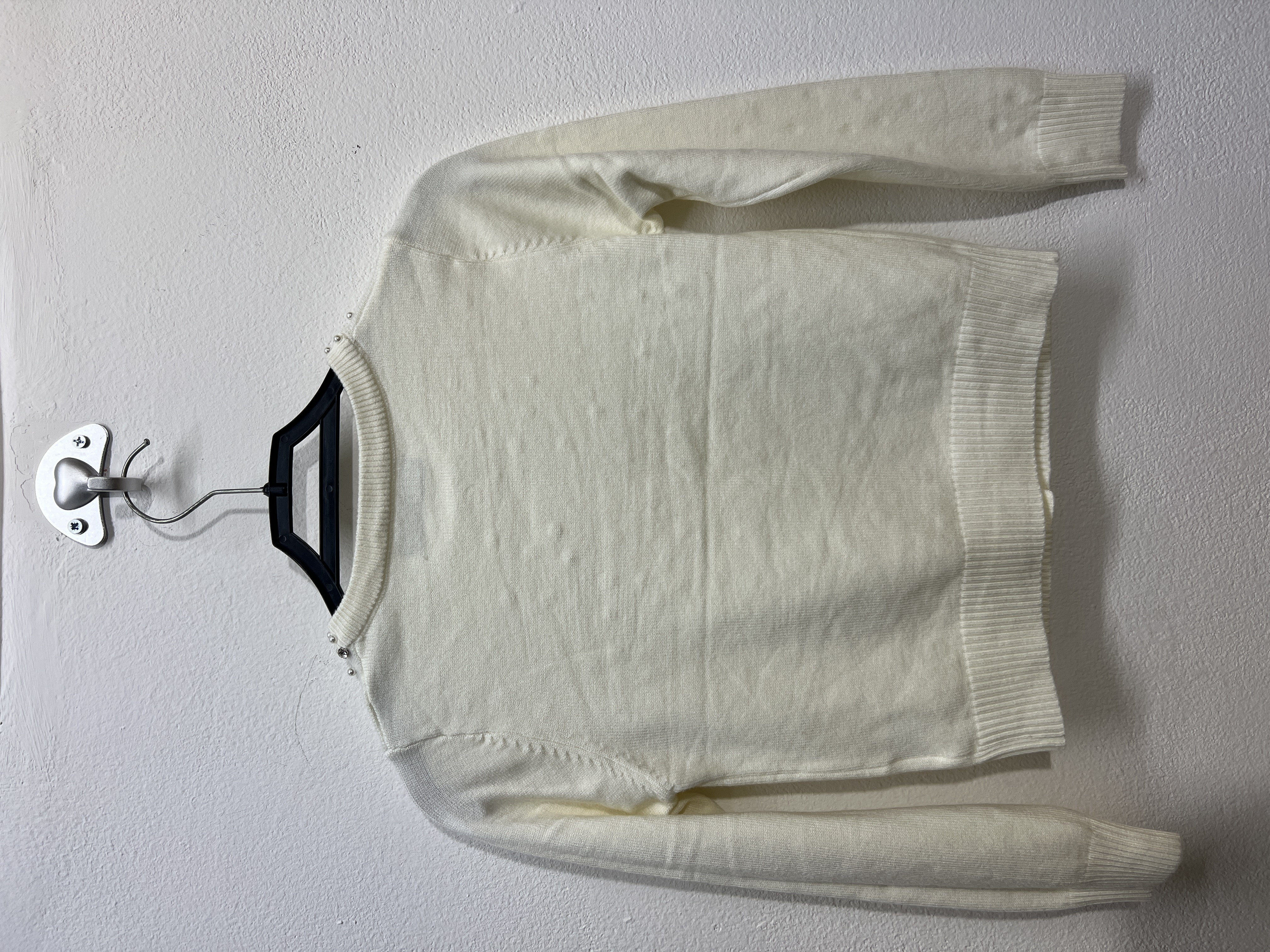 HX2095 | Cardigan con pallino di perle 