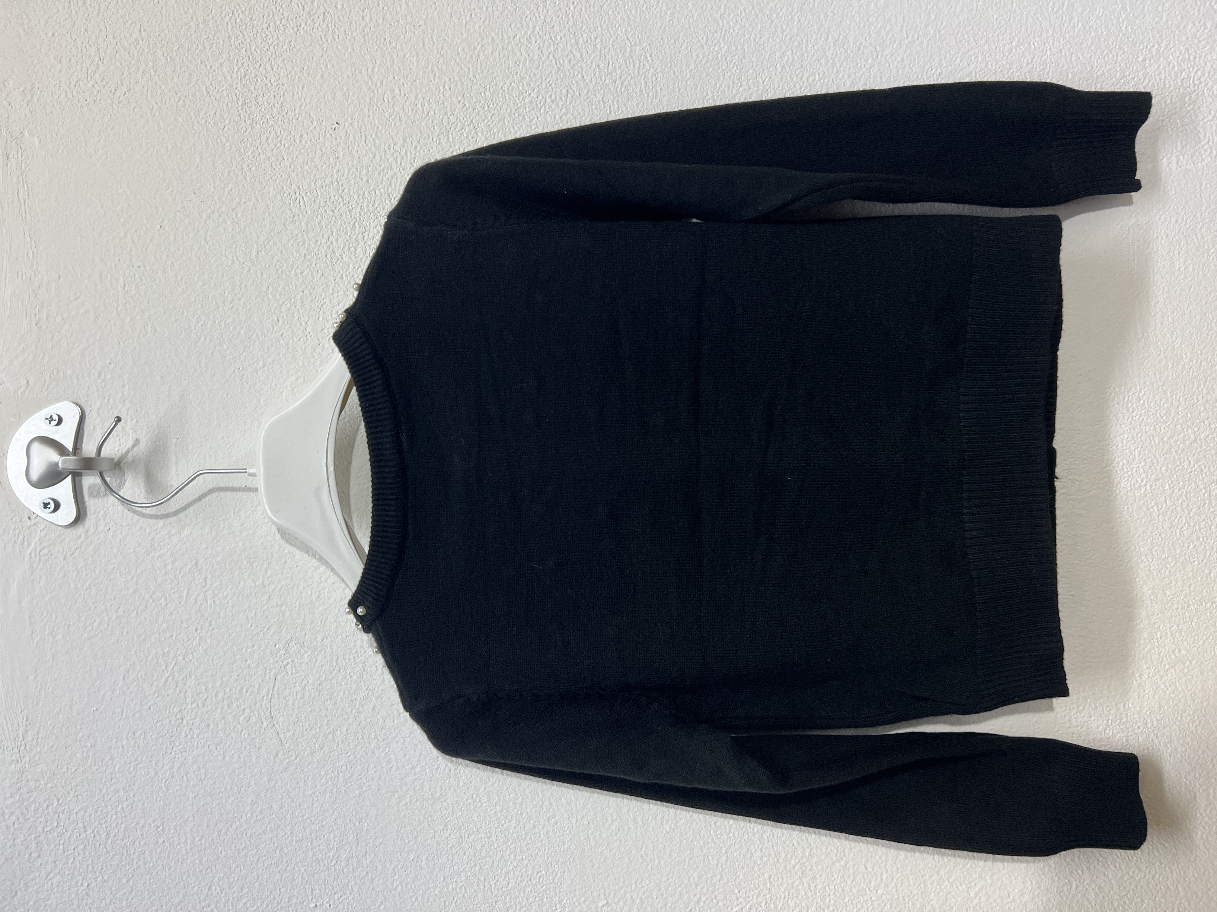 HX2095 | Cardigan con pallino di perle 