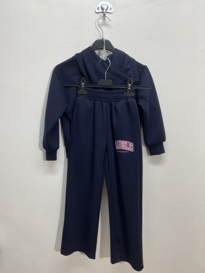 KA-1059 | Tuta con scritta brillantinato